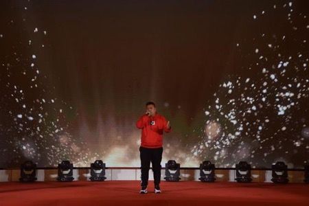 全民短视频APP成都招商发布会圆满落幕，韩乔生主持，主播才艺展示精彩纷呈